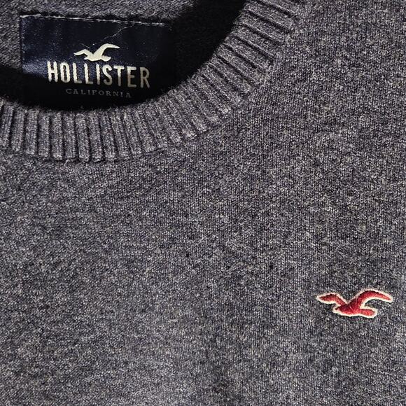 Men's Hollister Grey Sweater - Size Small - Great Condition! - Picture 4 of 5